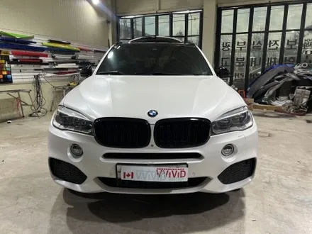 인천 BMW X5 랩핑 – 사틴화이트펄로 완성한 세련된 전체랩핑 / 인천 서구