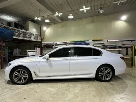 인천 랩핑 BMW 7시리즈, 에이버리 고광택 화이트골드 스파클 전체랩핑 / 인천 서구