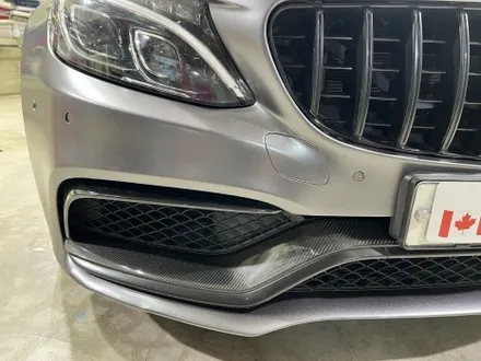 도회적인 매력으로 재탄생한 벤츠 C63 AMG 전체랩핑 / 인천 서구