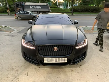 재규어 XF 에이버리 사틴블랙 전체랩핑 시공/ 인천전체랩핑/인천랩핑/인천무광랩핑/인천사틴블랙랩핑 / 인천 서구, 부평, 부천
