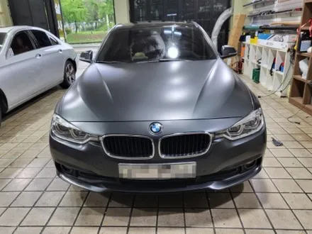 자동차랩핑 인천 아이캐칭_ BMW 3시리즈, 에이버리 사틴블랙 락그레이 시공후기 / 인천 서구, 부평, 부천