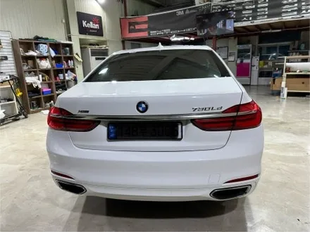 인천랩핑 아이캐칭_BMW 730LD 비비드 고광택 유광화이트 전체랩핑 / 인천 서구