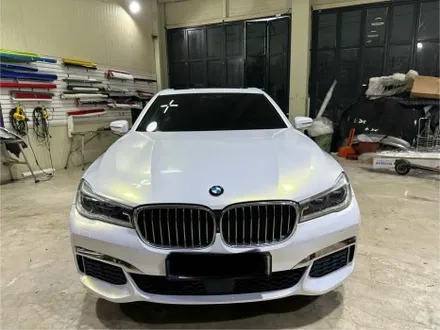 인천 랩핑 BMW 7시리즈, 에이버리 고광택 화이트골드 스파클 전체랩핑 / 인천 서구
