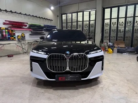 BMW 740i 투톤랩핑 인천랩핑 고광택 블랙&화이트 듀오톤 완성 / 인천 서구