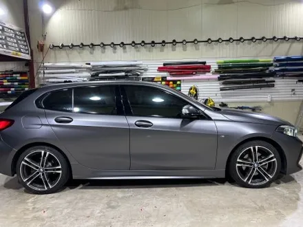 인천랩핑 아이캐칭 | BMW 118d 사틴 다크그레이 전체랩핑 시공 / 인천 서구