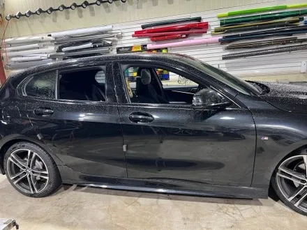 인천랩핑 아이캐칭 | BMW 118d 사틴 다크그레이 전체랩핑 시공 / 인천 서구