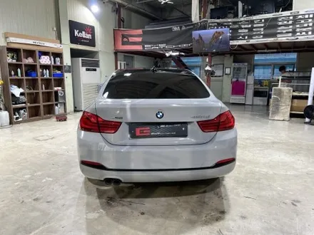 강렬한 블루에서 부드러운 그레이로, BMW 420d 랩핑 사례 / 인천 서구
