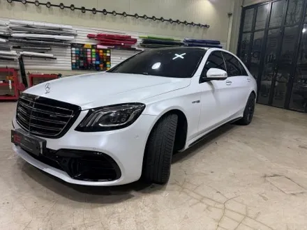 인천랩핑 벤츠 S63 AMG 전체랩핑 후기｜사틴화이트펄 + 크롬딜리트로 완성한 블랙앤화이트 / 인천 서구