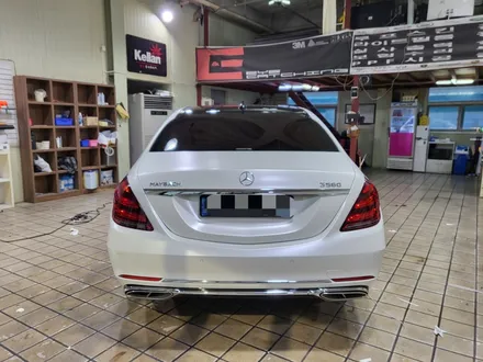 인천랩핑 전문 아이캐칭_ 벤츠 마이바흐 S560, 에이버리 사틴화이트펄 전체랩핑 시공 / 인천 서구, 부평, 부천