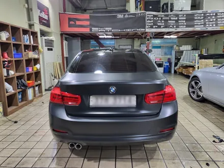자동차랩핑 인천 아이캐칭_ BMW 3시리즈, 에이버리 사틴블랙 락그레이 시공후기 / 인천 서구, 부평, 부천