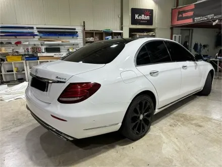인천 벤츠랩핑_BENZ E클래스, 비비드 유광화이트 전체랩핑 시공후기 / 인천 서구