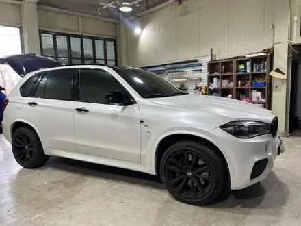 인천 BMW X5 랩핑 – 사틴화이트펄로 완성한 세련된 전체랩핑 / 인천 서구