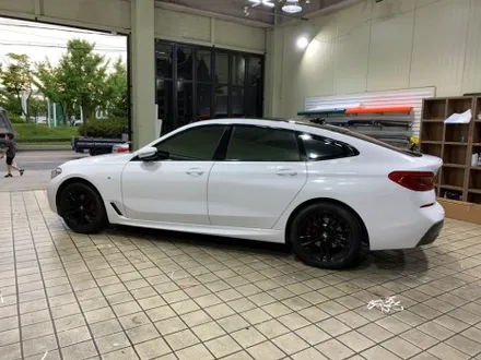 인천랩핑은 아이캐칭에서! BMW 6GT 에이버리 화이트유광 전체랩핑 시공후기 / 인천 서구, 부평, 부천