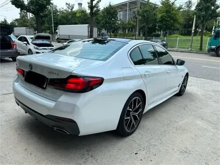 BMW 5시리즈 에이버리 화이트펄 전체랩핑 – 순정보다 세련된 진주펄 / 인천 서구