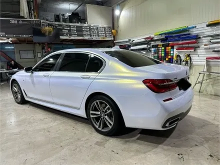 인천 랩핑 BMW 7시리즈, 에이버리 고광택 화이트골드 스파클 전체랩핑 / 인천 서구