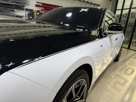 BMW 740i 투톤랩핑 인천랩핑 고광택 블랙&화이트 듀오톤 완성 / 인천 서구