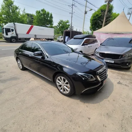 아이캐칭 벤츠 E220d 블랙유광시공/인천랩핑/인천부분랩핑/인천전체랩핑/인천자동차랩핑아이캐칭 / 인천 서구, 부평, 부천