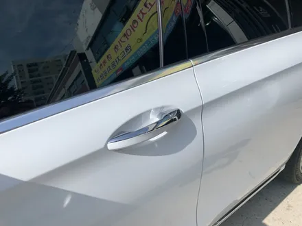 인천랩핑은 아이캐칭에서_벤츠 E클래스 에이버리 화이트유광 전체랩핑 시공후기 / 인천 서구