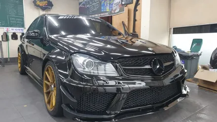 C63AMG 블랙시리즈 스타일.  플라스티딥으로 전체 무광랩핑 했어요~  부산무광랩핑 이지카케어 / 부산 사하구 하단동