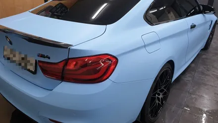 BMW M4전체 랩핑 작업.   무광 스머프색으로 플라스티딥 랩핑했어요 / 부산 사하구 하단동