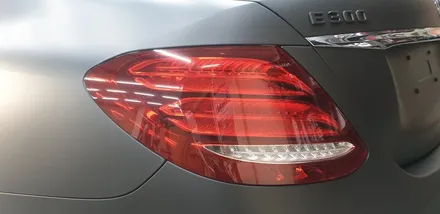 w213 E클래스 사틴블랙으로 전체랩핑했어요. 플라스티딥 무광랩핑으로 스크레치 방지하세요 / 부산 사하구 하단동