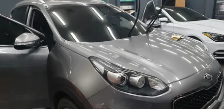 스포티지 전면유리와 후면 열선썬팅. / 부산 사하구 하단동