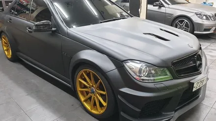 C63AMG 블랙시리즈 스타일.  플라스티딥으로 전체 무광랩핑 했어요~  부산무광랩핑 이지카케어 / 부산 사하구 하단동