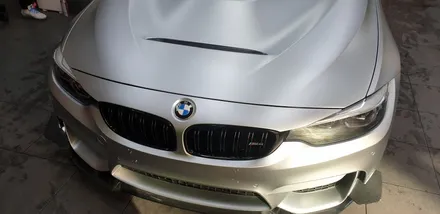 BMW M4 크롬무광 랩핑했어요~ 부산플라스티딥 리얼메탈실버랩핑 / 부산 사하구 하단동