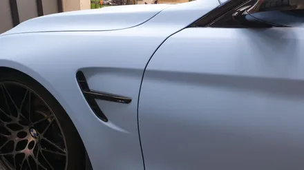 BMW M4전체 랩핑 작업.   무광 스머프색으로 플라스티딥 랩핑했어요 / 부산 사하구 하단동