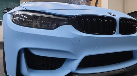 BMW M4전체 랩핑 작업.   무광 스머프색으로 플라스티딥 랩핑했어요 / 부산 사하구 하단동