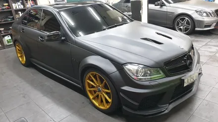C63AMG 블랙시리즈 스타일.  플라스티딥으로 전체 무광랩핑 했어요~  부산무광랩핑 이지카케어 / 부산 사하구 하단동