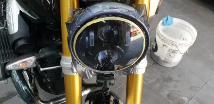 바이크라이트에도 PPF를 시공해요~  BMW R9T 리얼컷 스모그필름 시공 / 부산 사하구 하단동