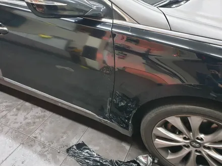 접촉사고로 찢어진 랩핑 보수하기. 부산플라스티딥 시공점 이지카케어 / 부산 사하구 하단동