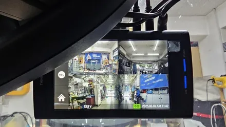 아이나비4채널블랙박스 QXD메가2 64GB / 서울 서대문구 연희동