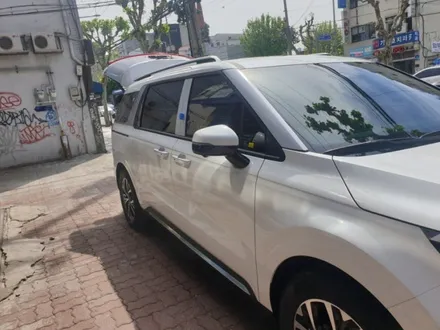 KA4카니발 아이나비칼트원AX N QXD5000 / 서울 서대문구 연희동