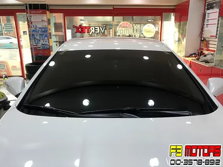 그랜져HG 수원차유리교환 및 수원루마썬팅을 동시에 F3모터스에서 하세요~^^ / 수원 영통동