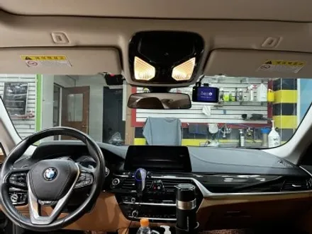 카스페이스 수원청명점에서 BMW 5시리즈(G30) 버텍스 썬팅으로 신차같이 재시공 / 수원 영통동