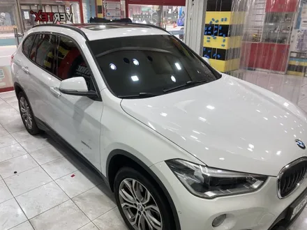 BMW X1 반사썬팅으로 드레스업 재시공 후기 레인보우 VS200 수원썬팅 / 수원 영통동