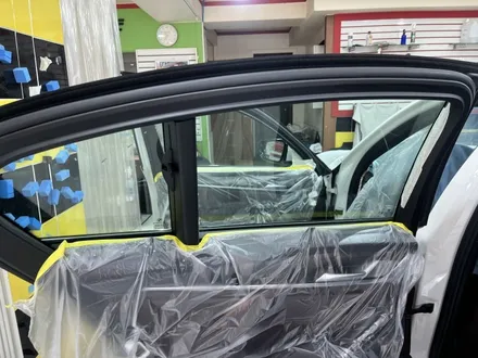 BMW 5시리즈(G30) 딜러 썬팅 제거 후 버텍스900 전체 시공 추천 가이드~!! / 수원 영통동