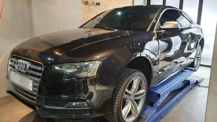 아우디 S5 RS5 맷블랙 휠도색과 캘리퍼도색, 고성능 자동차라면 검정휠 속 빨간 캘리퍼죠!~ / 광진, 송파, 성동, 강남