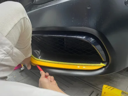압구정랩핑 벤츠 C63 AMG 다크 옐로우 포인트랩핑 / 강남구 논현동