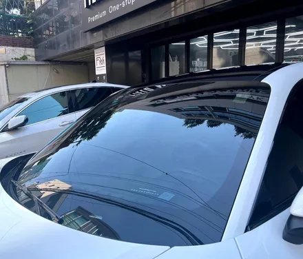 강남 윈드쉴드 포르쉐 타이칸 STEK 다이노플렉스 / 강남구 논현동