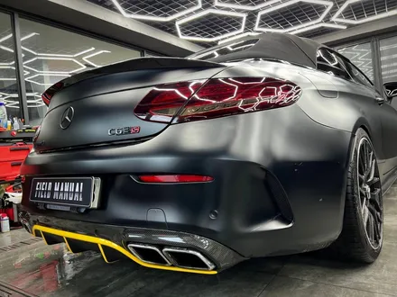 압구정랩핑 벤츠 C63 AMG 다크 옐로우 포인트랩핑 / 강남구 논현동