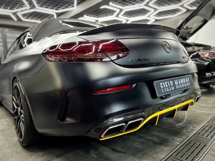 압구정랩핑 벤츠 C63 AMG 다크 옐로우 포인트랩핑 / 강남구 논현동