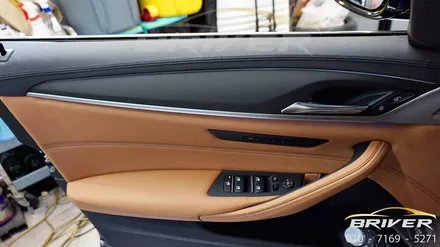 bmw 530i 5시리즈 실내랩핑 매트릭스블랙 어떠세요? / 서울 양천