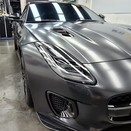 재규어 F-Type 쿠페 사틴블랙으로 전체랩핑 어떠세요 / 서울 양천