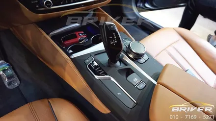 bmw 530i 5시리즈 실내랩핑 매트릭스블랙 어떠세요? / 서울 양천