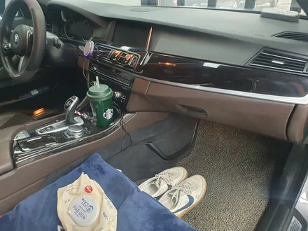 bmw 5시리즈 f10 528i 실내랩핑 I 우드트림 카본랩핑 시공 / 서울 양천