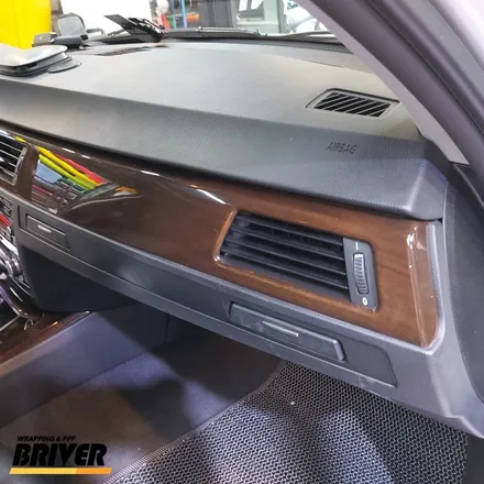 BMW E90 실내랩핑 티타늄브러쉬로 우드트림 변신![브리버] / 서울 양천