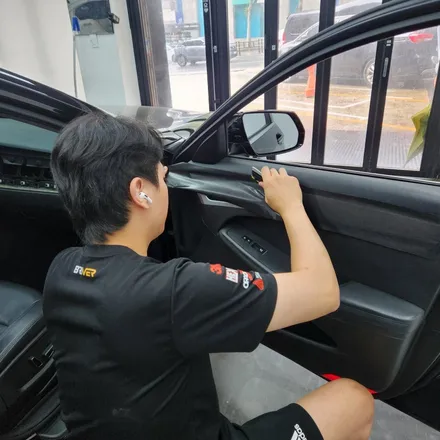제네시스 g330 실내랩핑은 목동랩핑 브리버에서 해야죠 / 서울 양천
